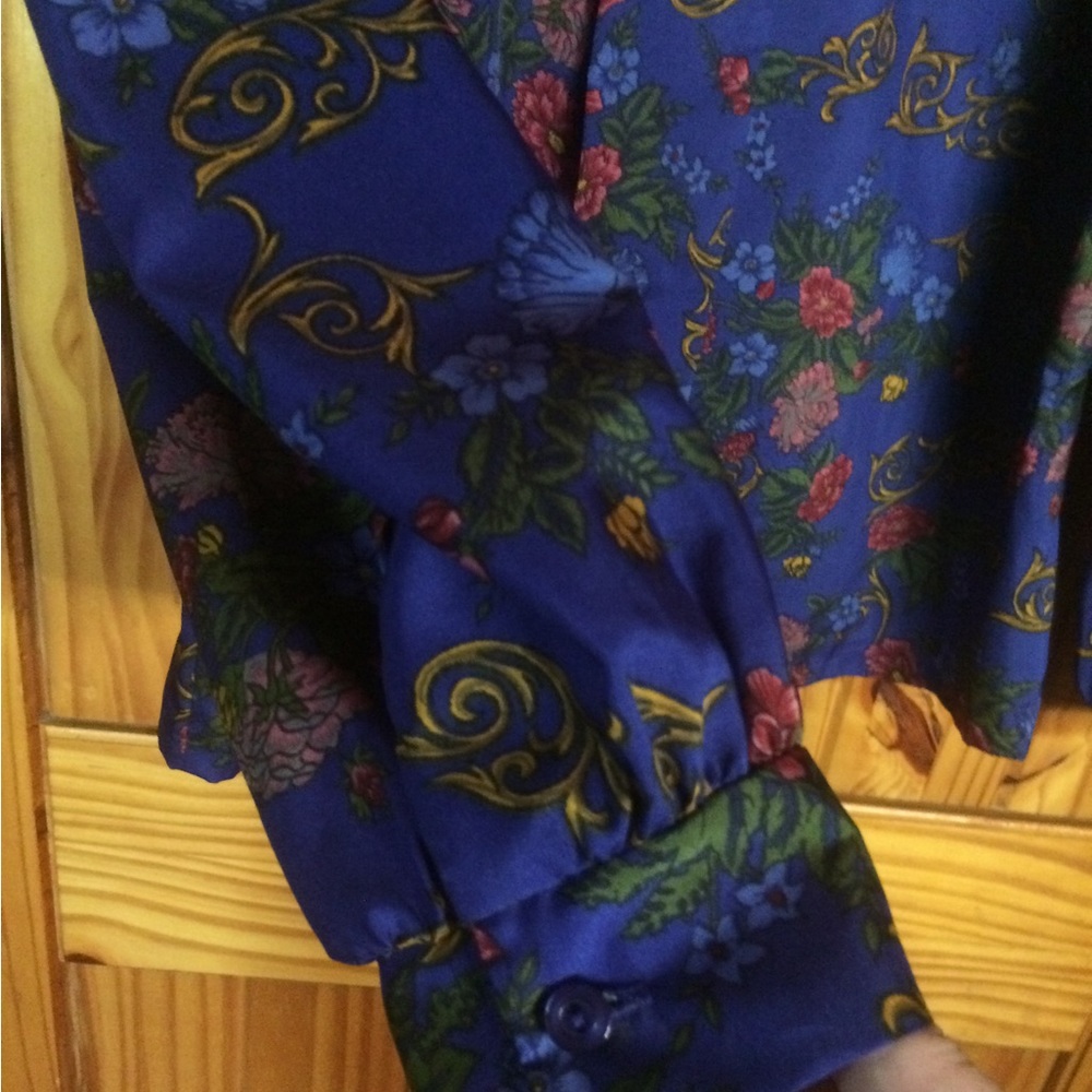 Vintage Hidden Button Dark Blue Pattern Blouse - image 4